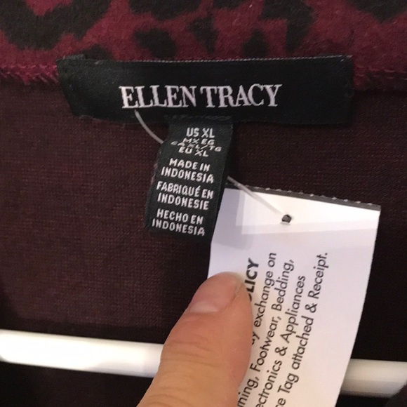 Ellen Tracy Burgundy Leopard Print Top - Picture 2 of 6